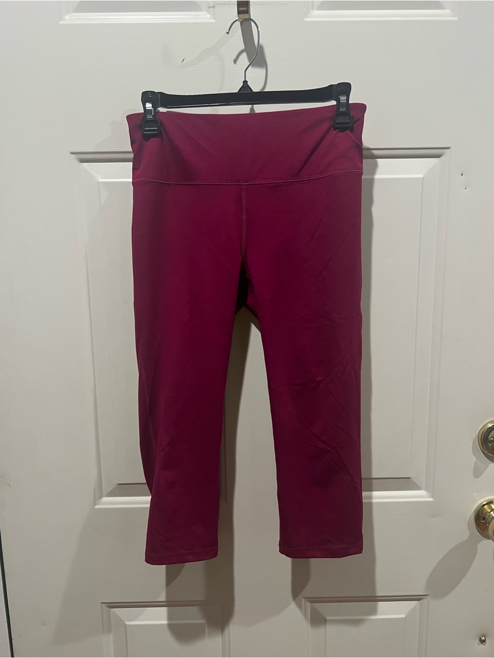 DSG Women's Mid-Rise Cropped Leggings in Plum
